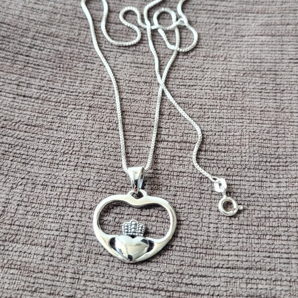 Sterling Silver Celtic & Claddagh Necklace